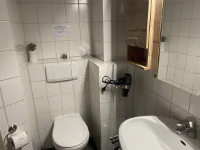 Ferienwohnung 1 (65qm), 2 Schlafzimmer, Balkon, Kochnische, WLAN, max 4 Personen - Image 2