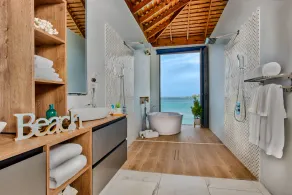 Luxe Grand Villa: New, Ultra Modern Luxury 6 Bedroom private beach villa. - Image 3