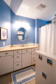 Pristine Two bedroom getaway near Lake Express Ferry & Lake Michigan - Image 5