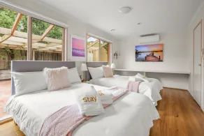 StayAU 3BRM Family Home Netflix Pet-Friendly - Image 4