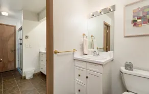 Adams Condominium 2 Bedroom condo - Image 3