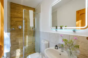 CASA FELICITA 8, Emma Villas - Image 4
