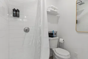 Sunlight Tiny House at Linn Valley Lakes - Image 3