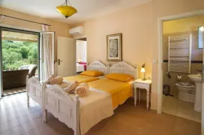Villa Ianthi, Stamoulis villas at the heart of the island - Image 5