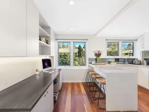 Manly - Free parking, WIFI, Office, Pool, Coffee Machine - Image 5