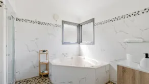 Shiloh Beach House in Kilcunda - Image 3