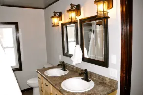 Tommygun Hilltop Hideaway! - Image 4