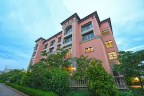 An idylic home away from home - Image 4