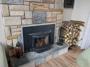 *Pet-friendly!* **Hot tub** - Image 3