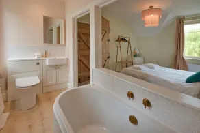 Majestic Cottage Near River Severn, No Deposit - Image 2