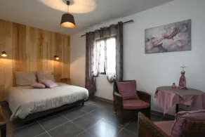 Detached House with Private Pool in the Country in Monpazier, Périgord - Image 3