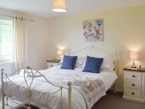 3 bedroom accommodation in Frostenden, near Beccles - Image 5