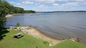 5-bedroom vacation home 5 minutes from historic Charlestown - Image 4