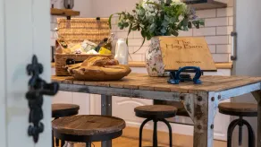 Spacious South Devon barn - large garden, stunning beaches, perfect for families - Image 3