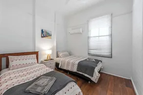 Contemporary Character! 3Bed/1.5Bath/1Car~New Farm - Image 5