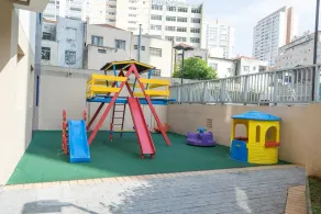 Beautiful apartment with 3 bedrooms and 2 suites. - Image 3
