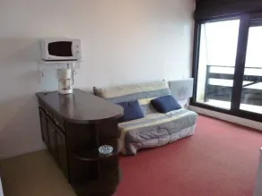 Studio for 6 at the slopes with balcony, ski locker, and free parking - Image 5