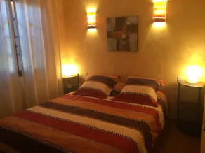 Sunny A/C apartment with terrace overlooking countryside and private pool - Image 4