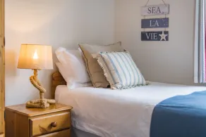 The Landing by Bloom Stays - ideal for families, close to beach and town centre - Image 4