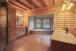 The Wildflower Ranch Log Cabin - HOT TUB - Generator - Image 5