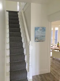 Sleeps 8, 2 bathrooms, Bembridge village & beaches, Dog friendly garden - Image 2