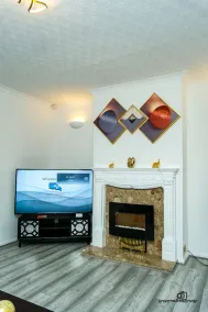 7 Guests - 3 Bedrooms - Parking - Pet Friendly - Image 3