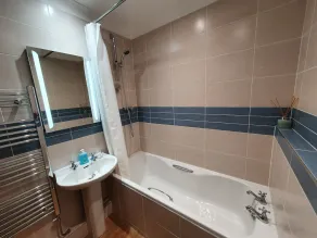 Stunning apartment, perfectly located in the centre of St. Agnes village - Image 5