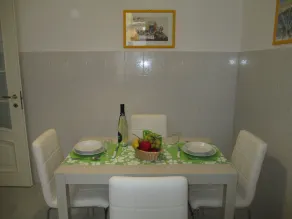Bymidte - Roligt boligområde - Privat parkeringsaftale - Image 5