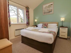 Chalet Log Cabin L2 - Image 4
