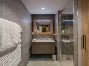 Cozy apartment in Rochebrune, pool and parking - Image 4