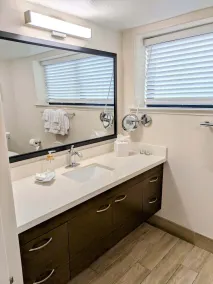 Deluxe Spa Suite-Ocean View-Allergy Friendly! - Image 3