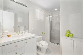 3BR 3BA Pool *DownTown * Short Walk to Beach* - Image 4