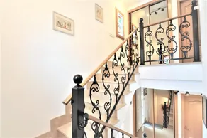 Beautiful spacious holiday home for families with a big swimming pool and garden - Free Wifi - Image 2