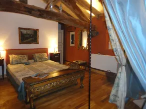 Character house with garden in a 13th century Bastide - Image 3