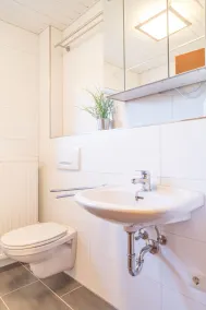 Gemütliche moderne Ferienwohnung mit Nahverkehranschluss - Image 2