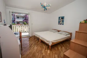 Three bedroom apartment with terrace and sea view Mali Rat, Omiš (A-10014-d) - Image 5