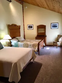 Fredelig Riverfront Cabin - Image 4