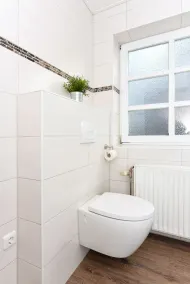 Erdgeschoß, gratis Wlan,  Top Lage, - Image 4