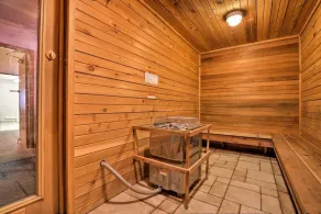 Fully Renovated, True Ski in/Ski out, 2br 2bath Condo - Image 3