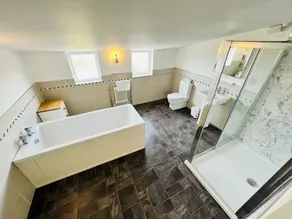 Character Victorian House, Freshwater, Sleeps 6, WiFi, Parking, Garden - Image 2