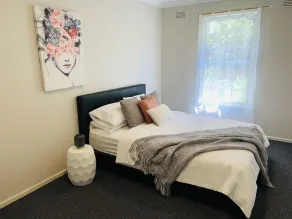 Central & Tranquil Two-Bedroom Home in the Heart of Essendon - Image 4