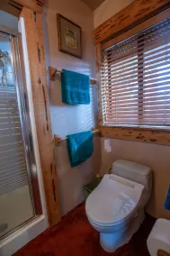 Sledding hills, amazing views, game room, Ski & Sky Park min away! - Image 5