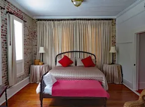 ArtLoft Historic Loft Apartment located in the heart of Downtown Beaufort - Image 4