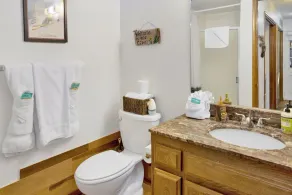 Ski Time Getaway Resort Basecamp Townhouse Retreat - Image 3