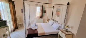 Skyros Lux Lithari - Poolside Retreat Near The Sea - Image 3