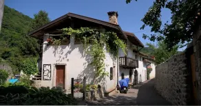 Unique Turret house in the town of Kanal. - Image 4