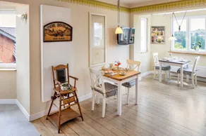 Room: Blackbird - Old Castle Brewery B&B - Image 3