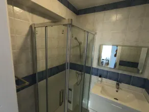 2 bedroom apartment 50 meters from the beach - Image 3