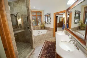 Heart of Fish Creek!- Newer Construction - 4BR, 4.5BA Condo-Sleeps 8-10 - Image 5