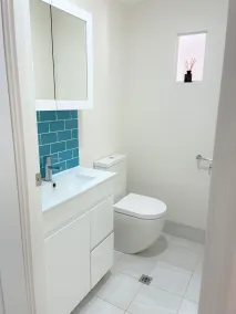 The Lake Guesthouse - Image 3